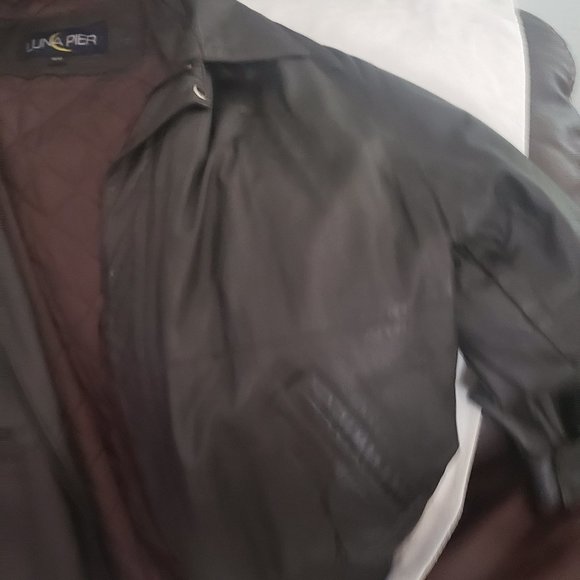 real leather brown bomber style jacket - Picture 3 of 7